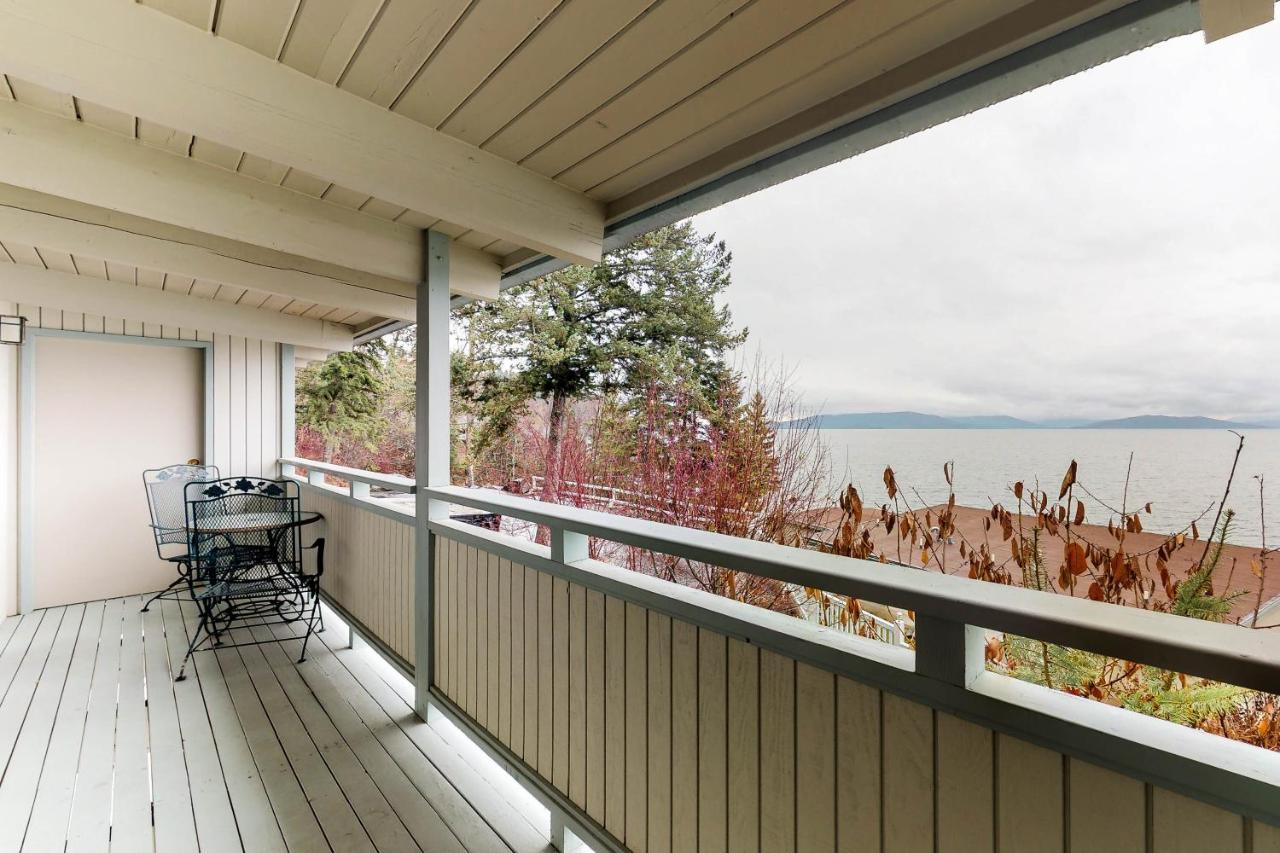 Many Springs Lakefront Condos Bigfork Room photo