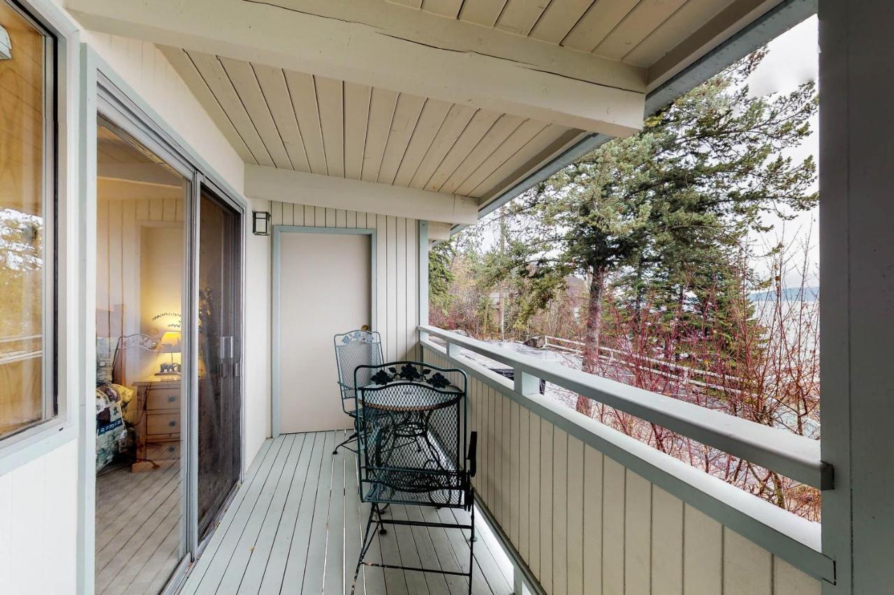 Many Springs Lakefront Condos Bigfork Exterior photo